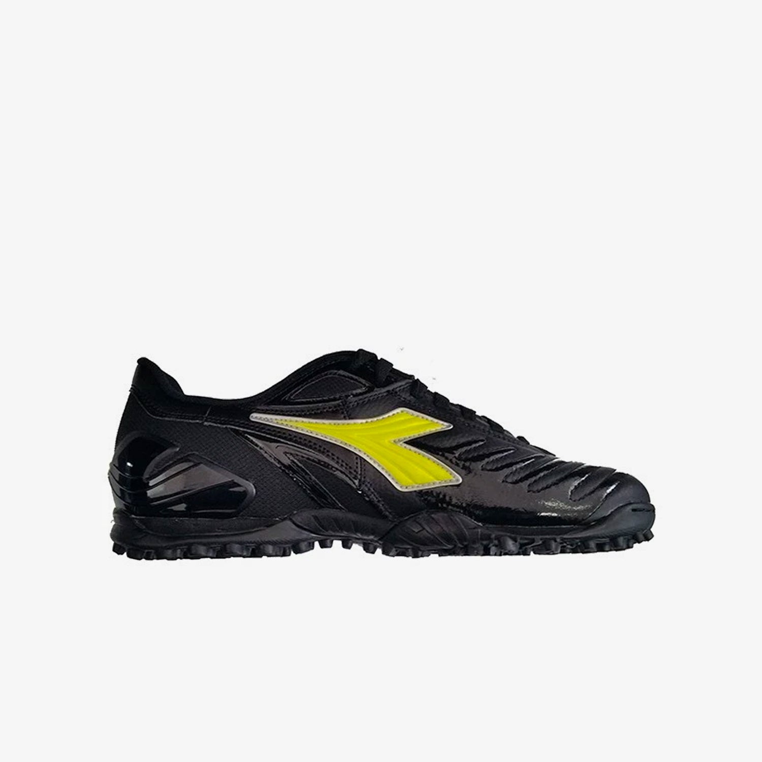 Diadora, Chaussures de football Maracana 18 TF Turf